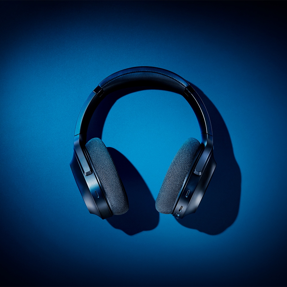 Razer Barracuda Wireless Multi-platform Gaming & Mobile Headset - Black